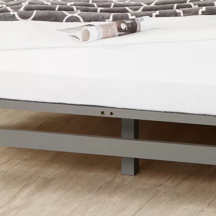 Massivholz Doppelbett 140x200 - Bett ohne Kopfteil - Farbe: Grau