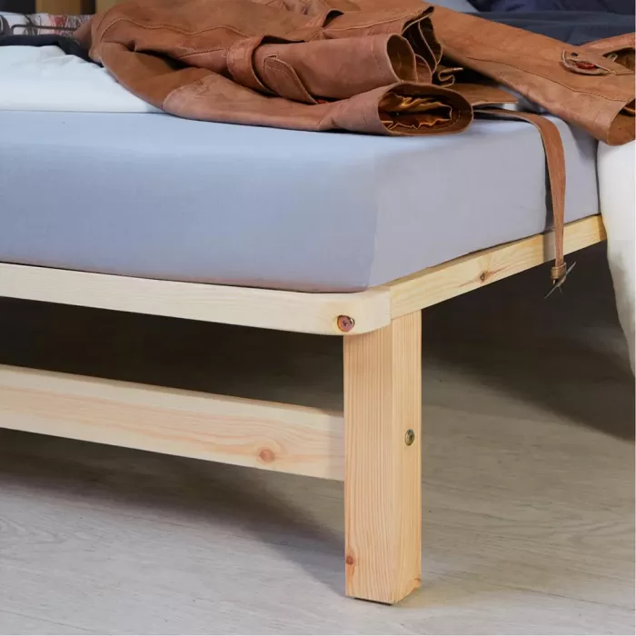 Massivholz Doppelbett 140×200 – Palettenbett mit zwei Bettkästen – Farbe: Natur