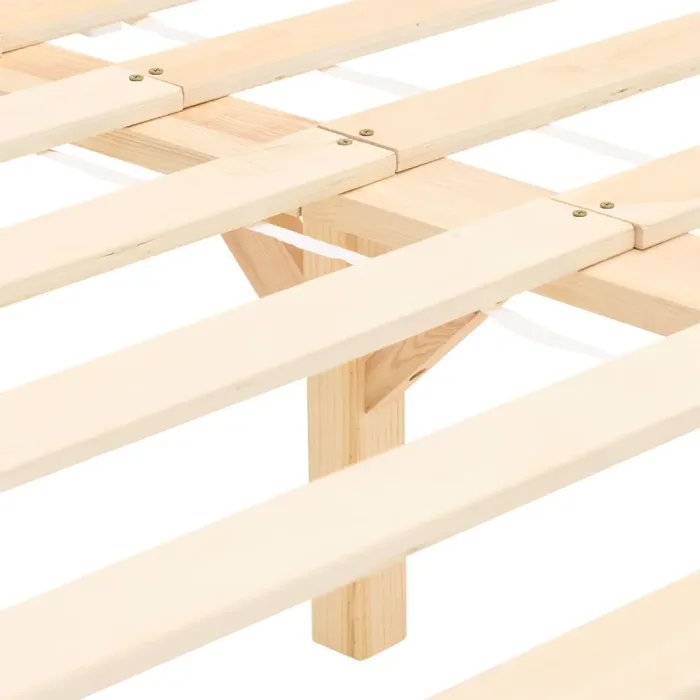 Massivholzbett 140x200 – Echtholz Doppelbett mit hohem Kopfteil – Farbe: Weiß
