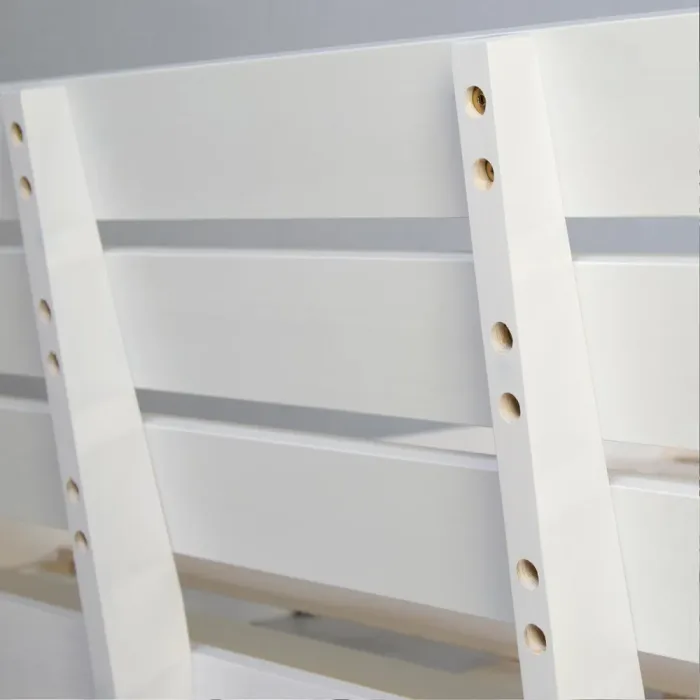 Massivholzbett 180x200 - Doppelbett aus Echtholz mit Komfort Kopfteil - Farbe: Weiß