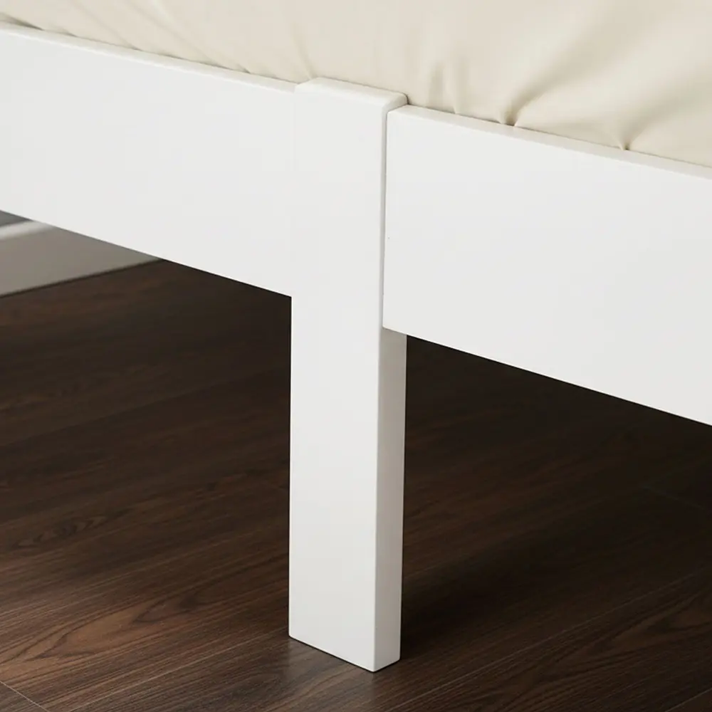 Massivholzbett 180x200 - Doppelbett aus Echtholz mit Komfort Kopfteil - Farbe: Weiß